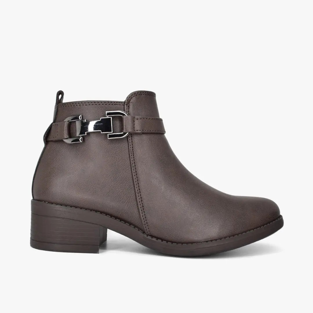 Botines para mujer en color café