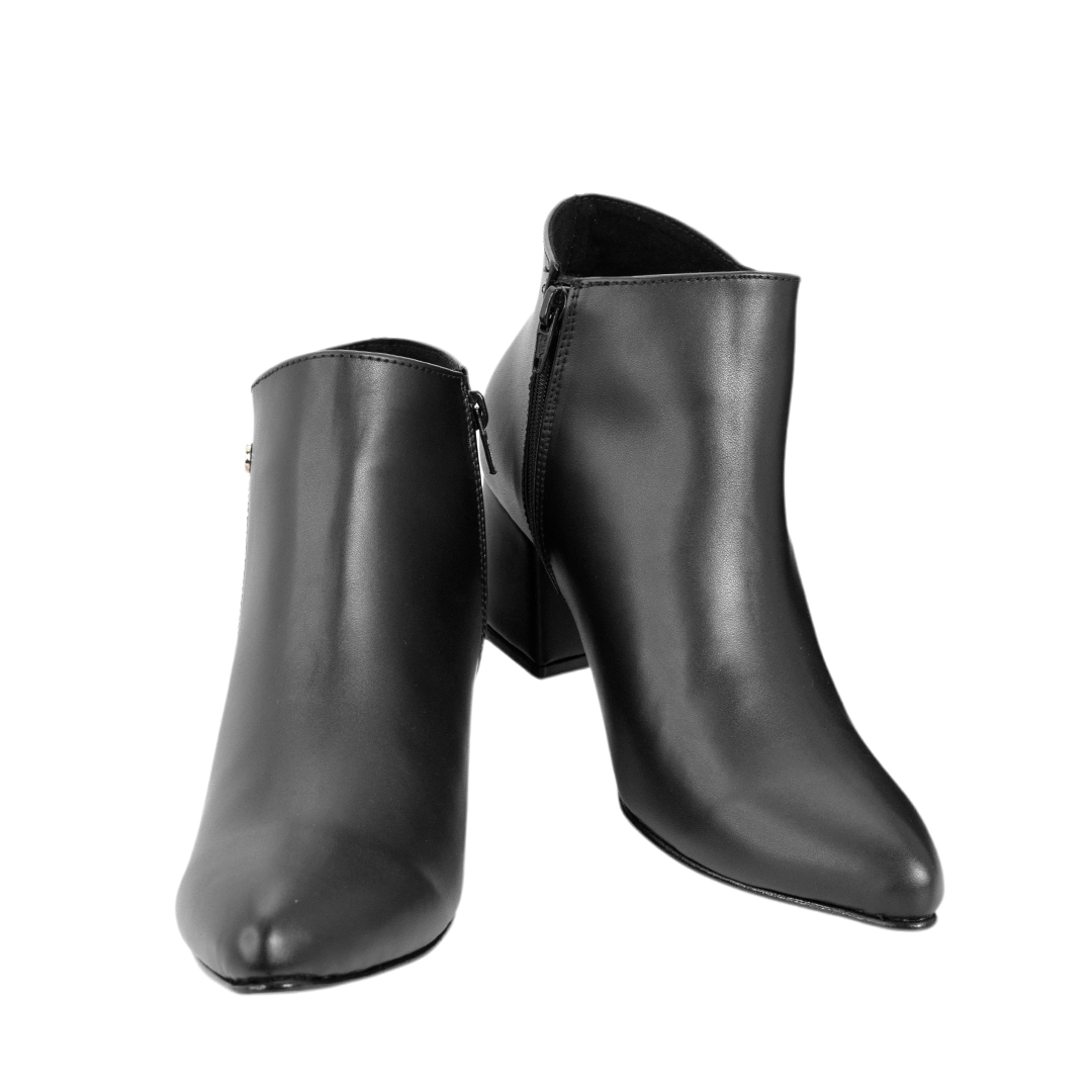 Botines para mujer en color negro