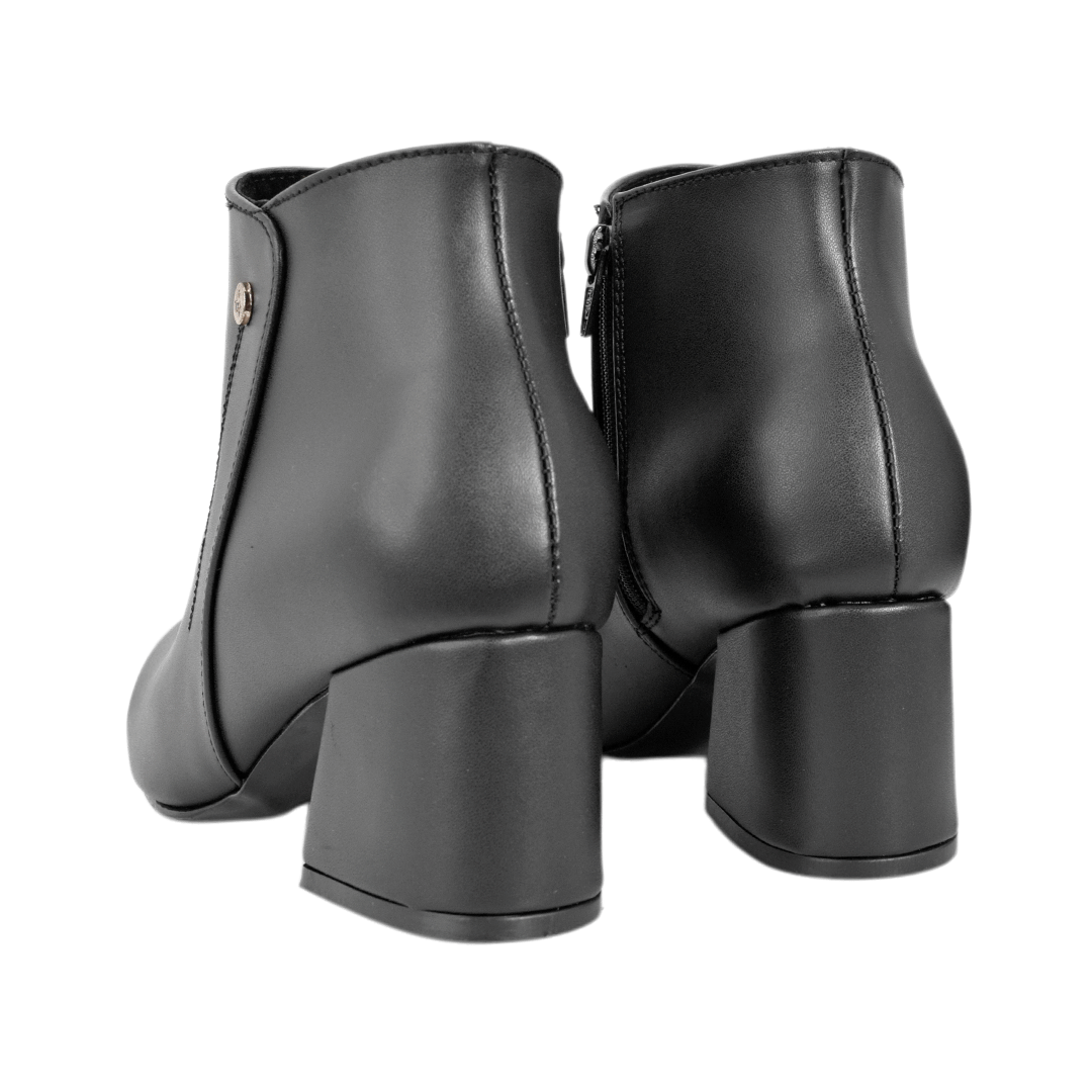 Botines para mujer en color negro