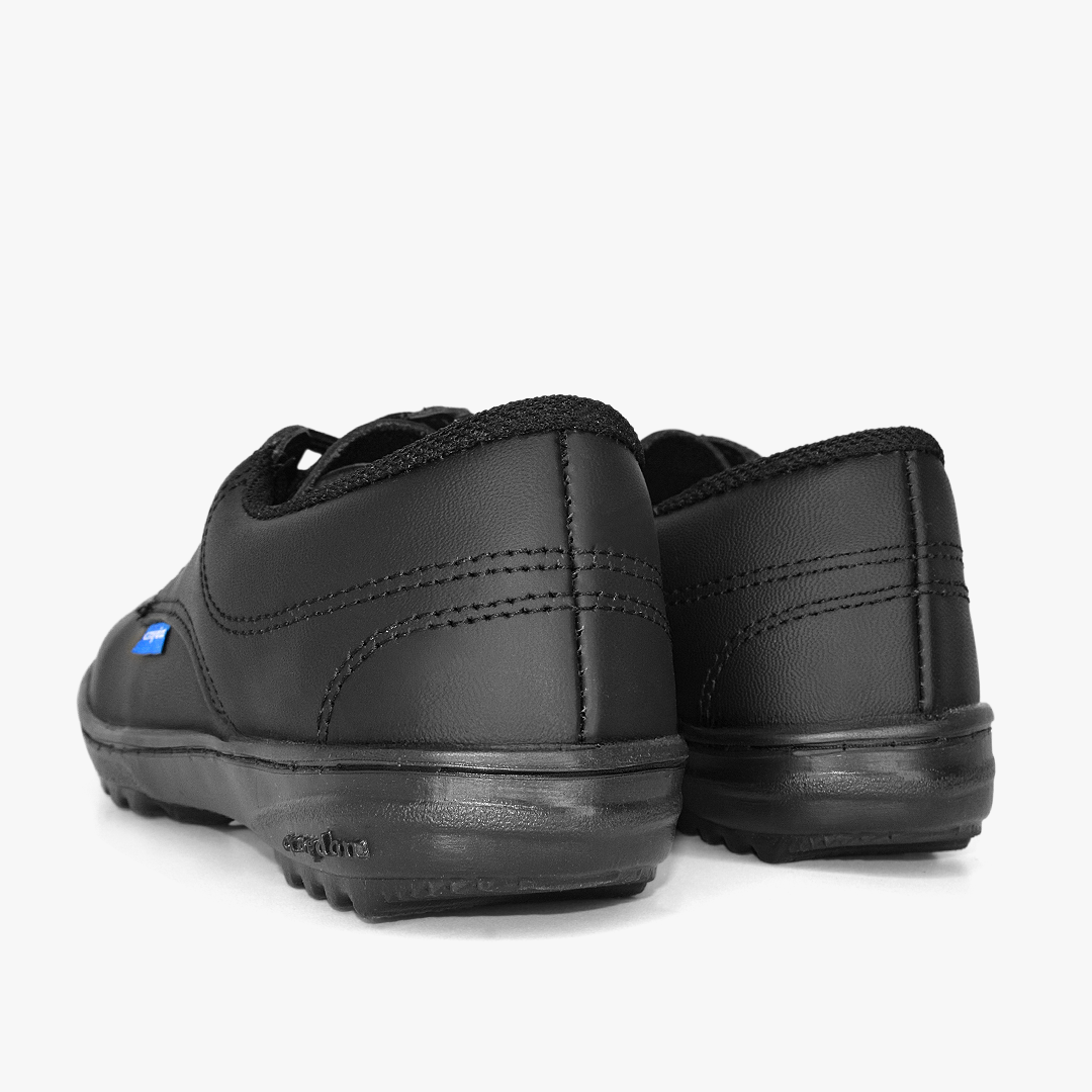 Zapato Croydon colegial unisex en color negro
