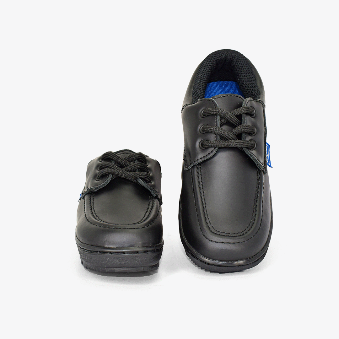 Zapato Croydon colegial unisex en color negro