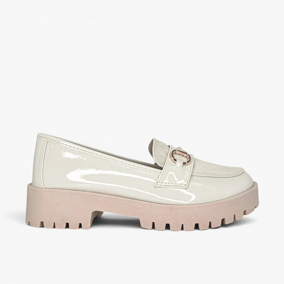 Mocasines para mujer en color beige
