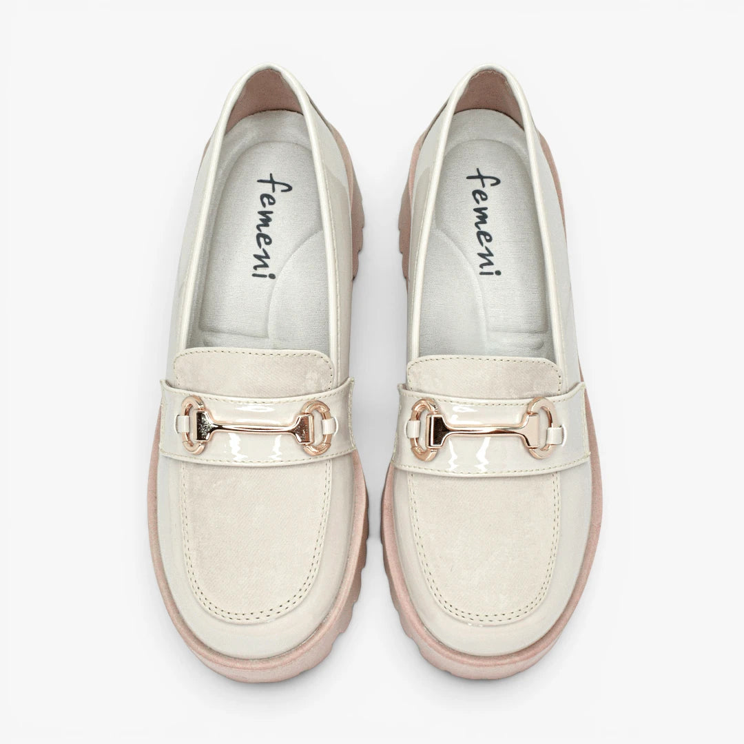 Mocasines para mujer en color beige
