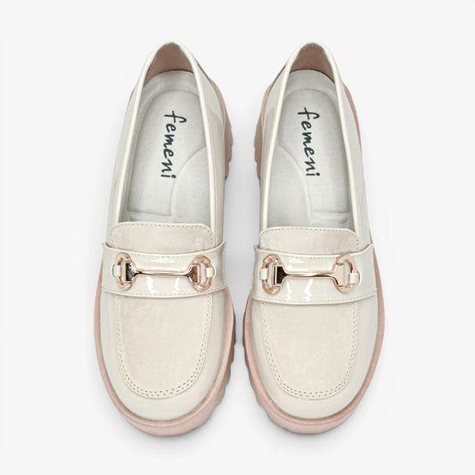 Mocasines para mujer en color beige