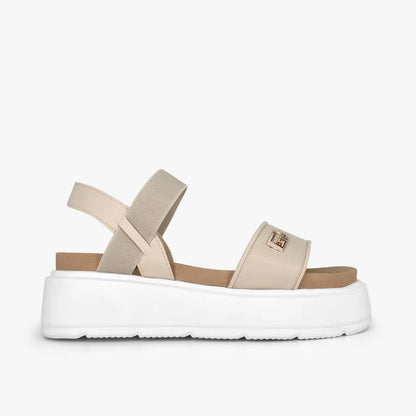 Sandalias con plataforma para mujer en color almendra