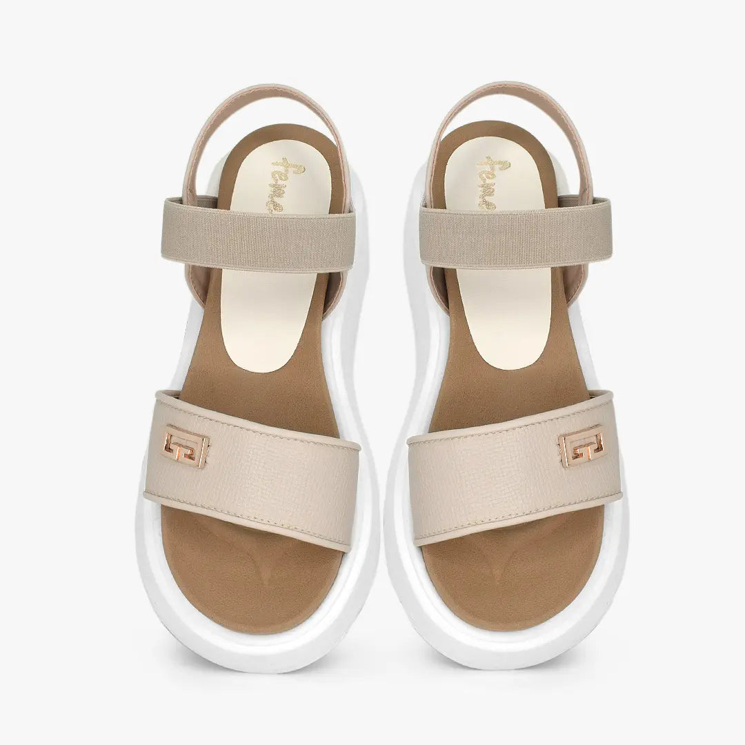 Sandalias con plataforma para mujer en color almendra