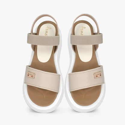 Sandalias con plataforma para mujer en color almendra