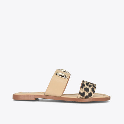 Sandalias plana para mujer en color animal print