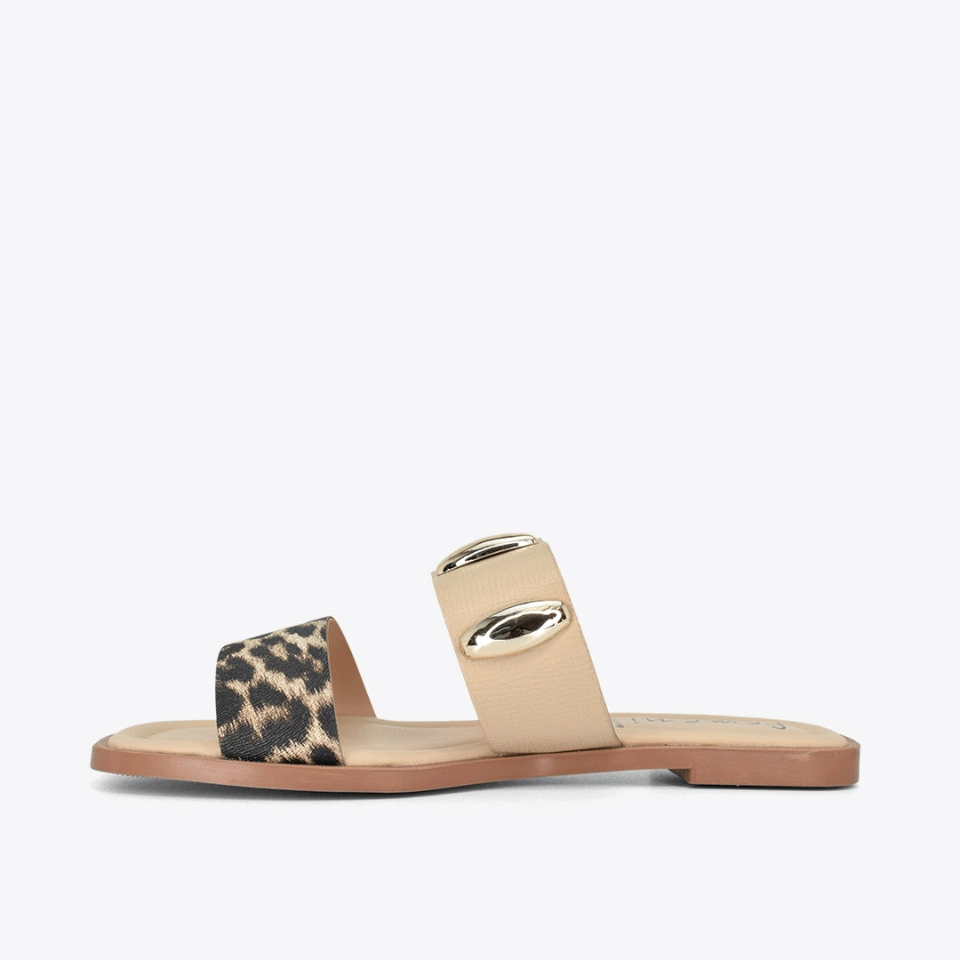 Sandalias plana para mujer en color animal print