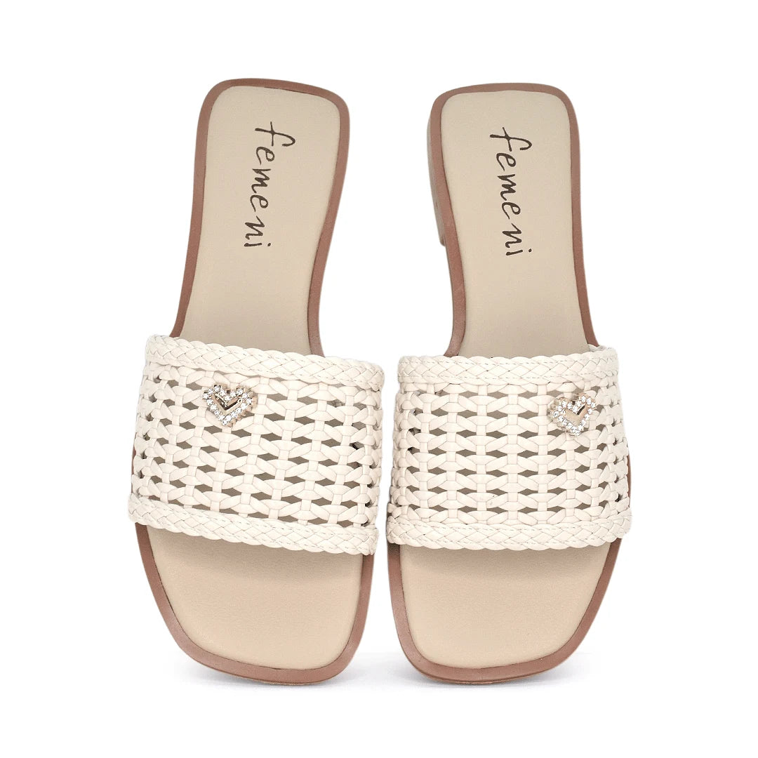 Sandalias plana para mujer en color beige crema