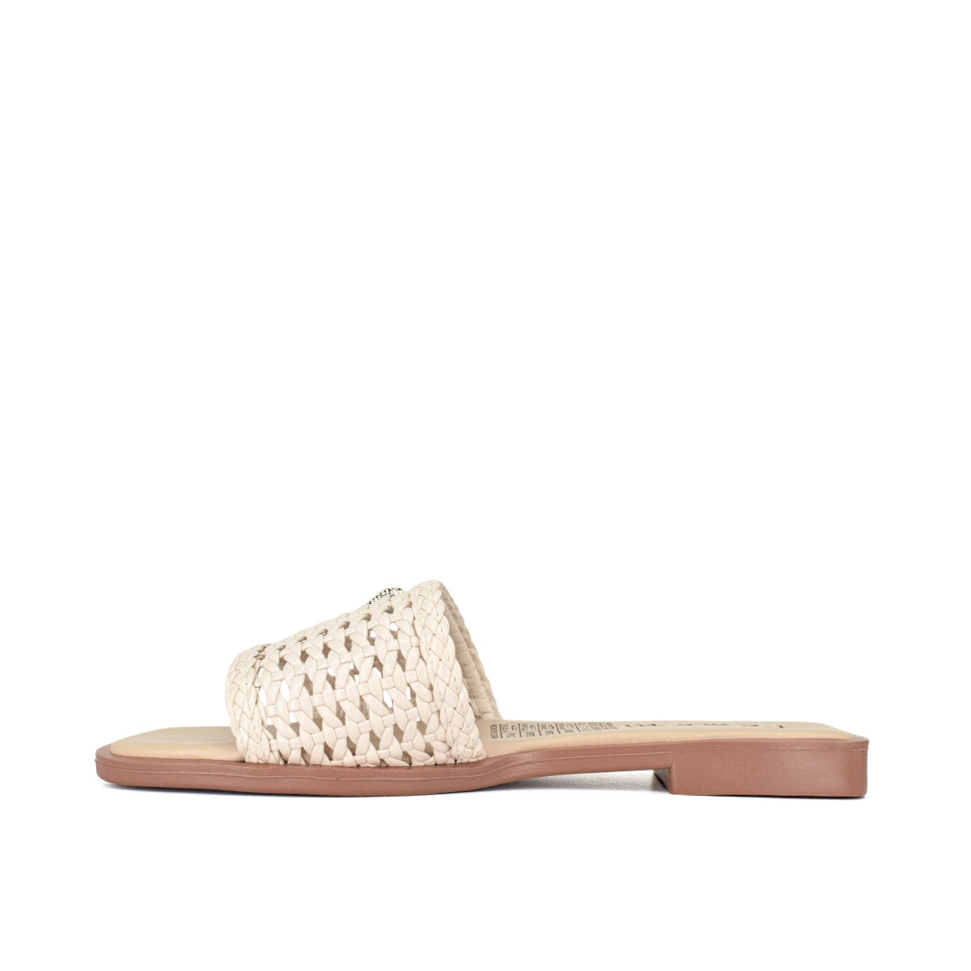 Sandalias plana para mujer en color beige crema