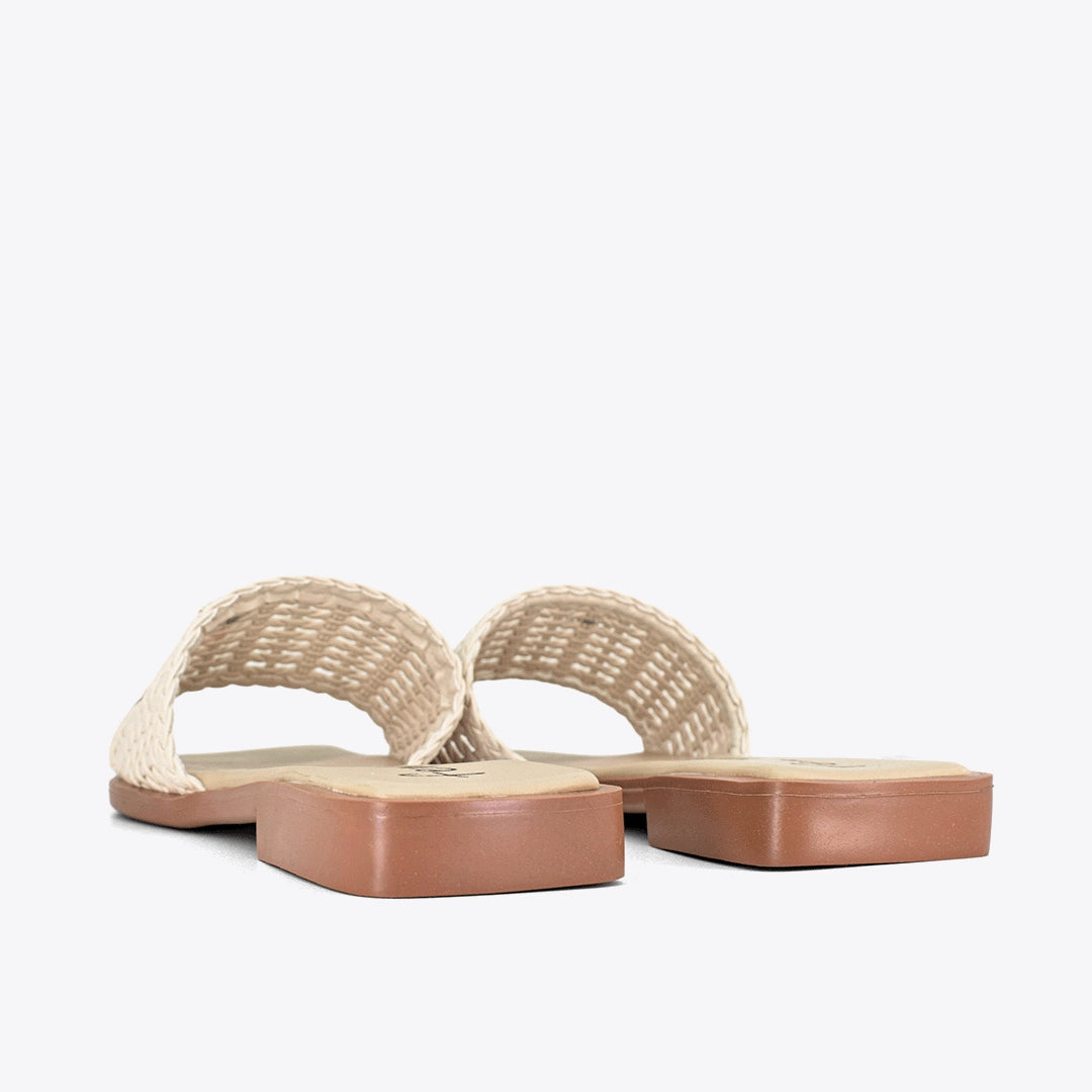 Sandalias plana para mujer en color animal print