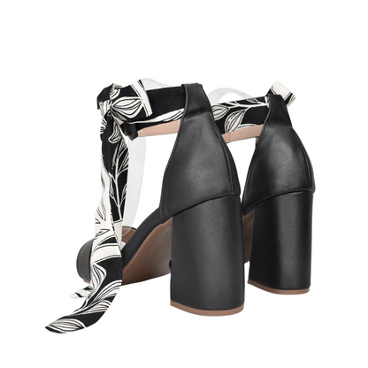Sandalias con tacón para mujer en color negro