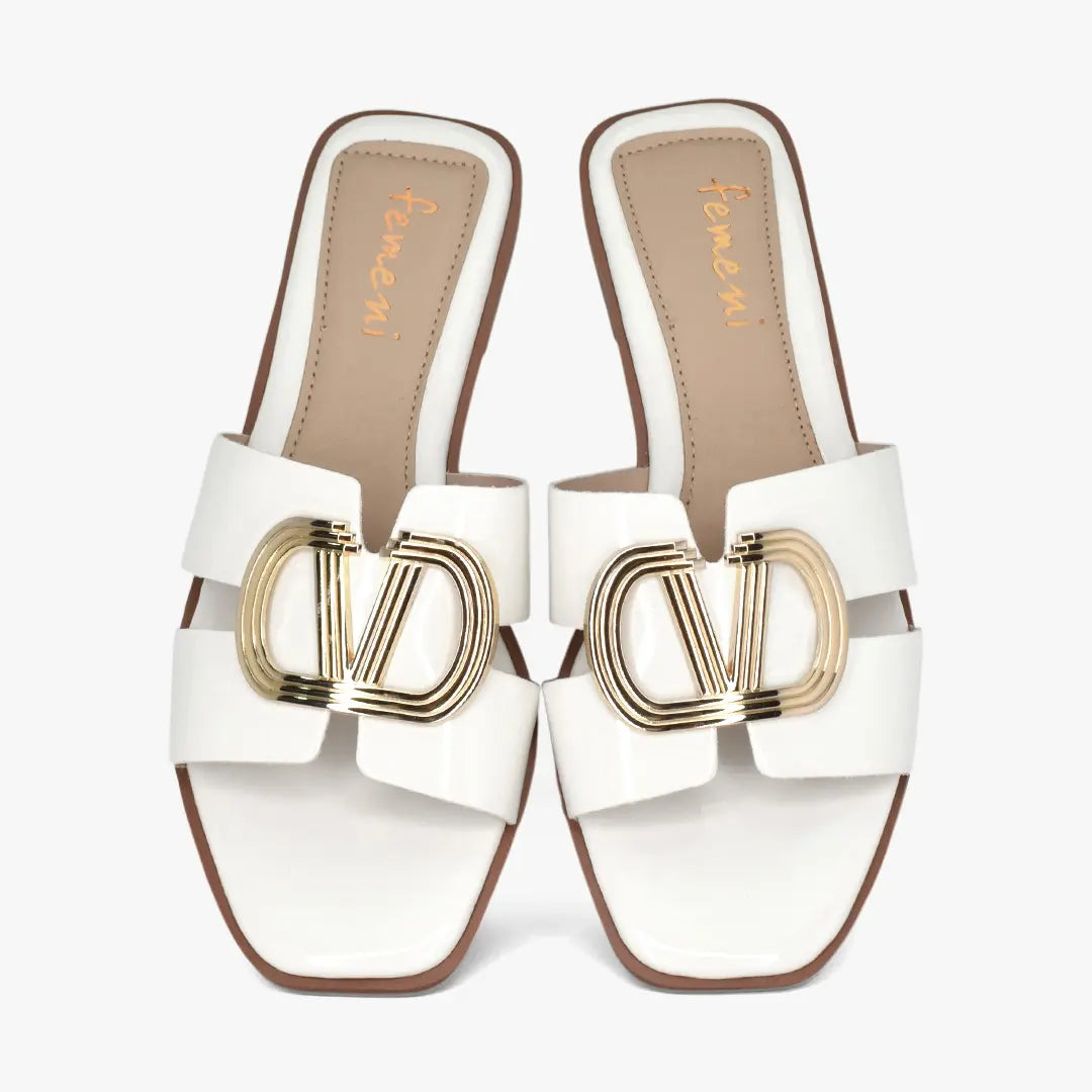 Sandalias planas para mujer en color talco