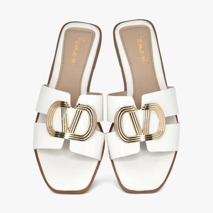 Sandalias planas para mujer en color talco
