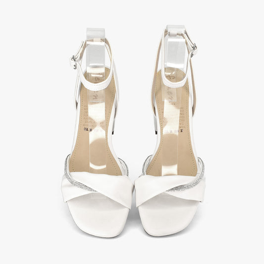 Sandalias con tacón para mujer en color talco
