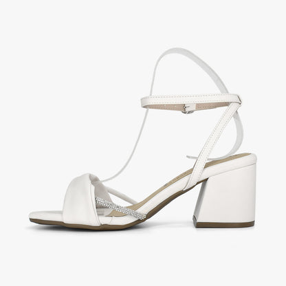 Sandalias con tacón para mujer en color talco
