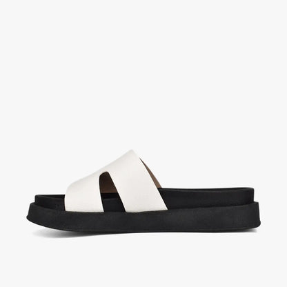 Sandalias para mujer en color talco
