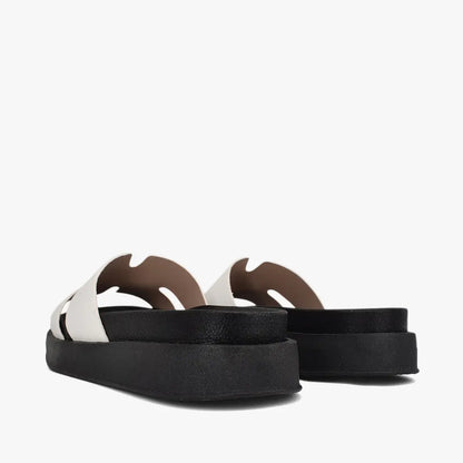 Sandalias para mujer en color talco