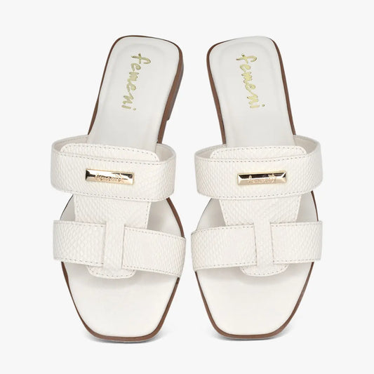 Sandalias planas para mujer en color talco