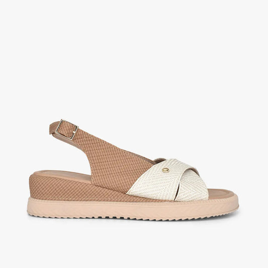 Sandalias para mujer en color talco