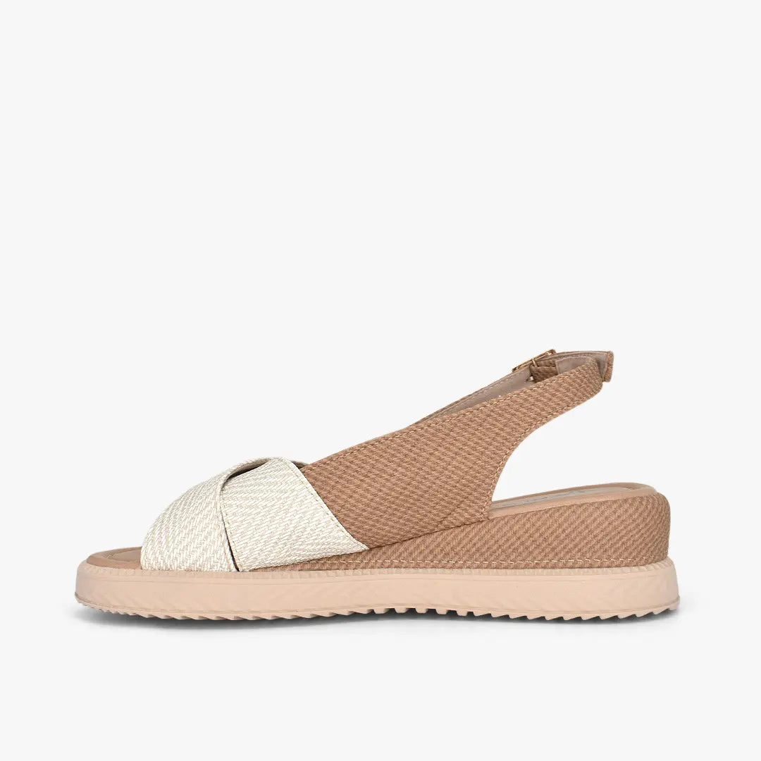 Sandalias para mujer en color talco