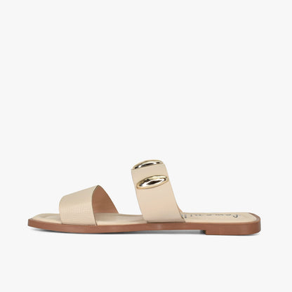 Sandalias plana para mujer en color almendra