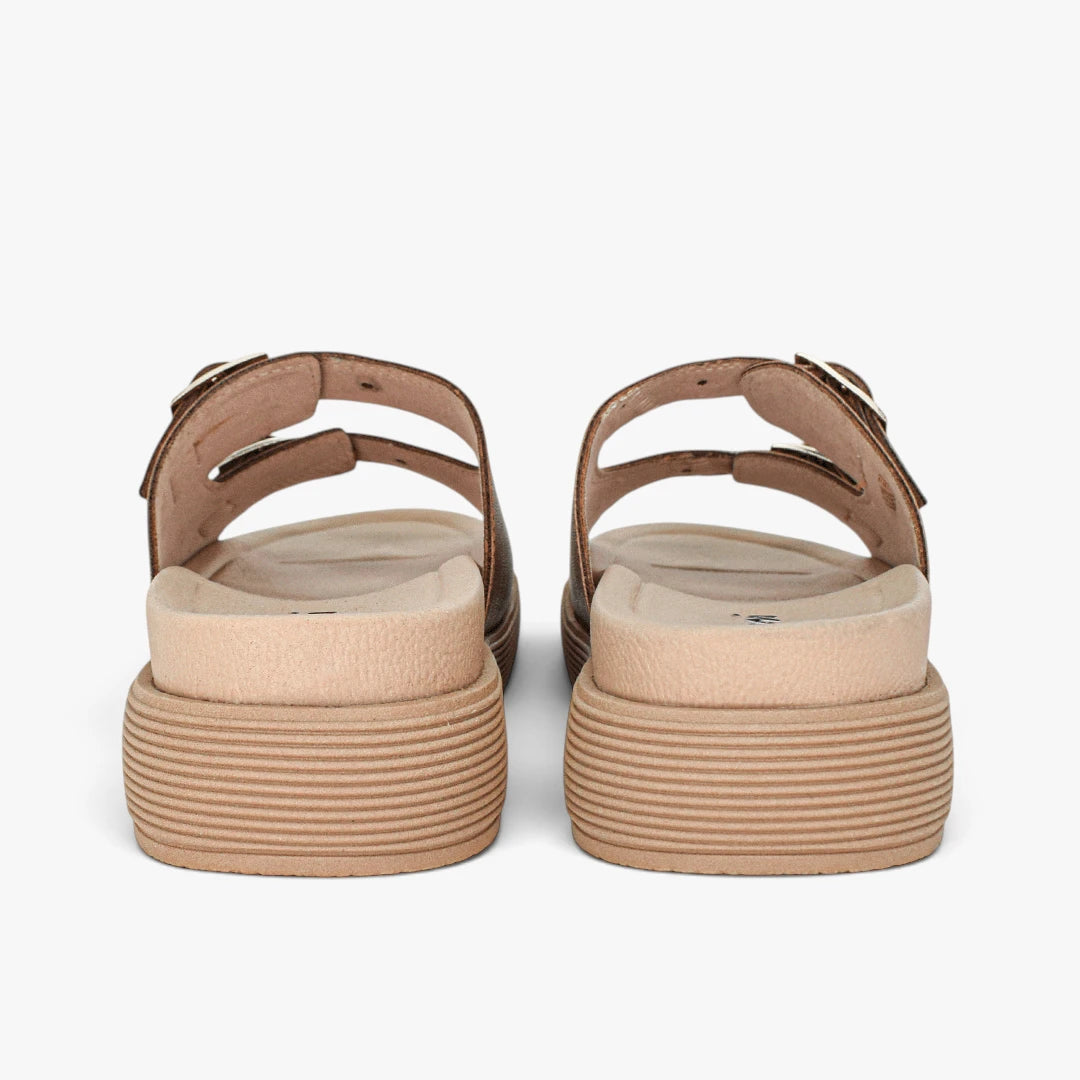 Sandalias para mujer en color miel