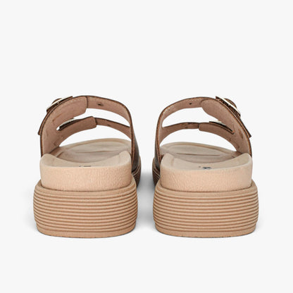 Sandalias para mujer en color miel
