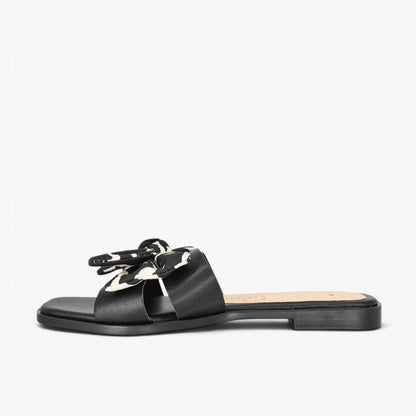 Sandalias planas para mujer en color negro