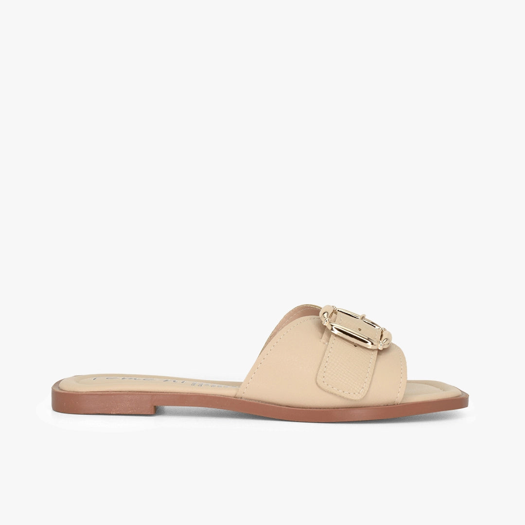 Sandalias plana para mujer en color roble