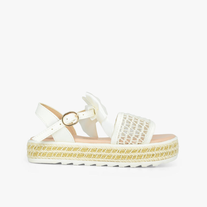Sandalias para niña en color talco