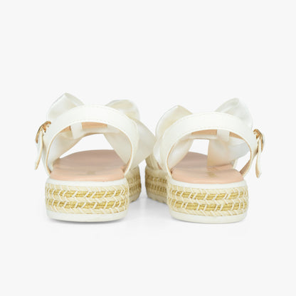 Sandalias para niña en color talco