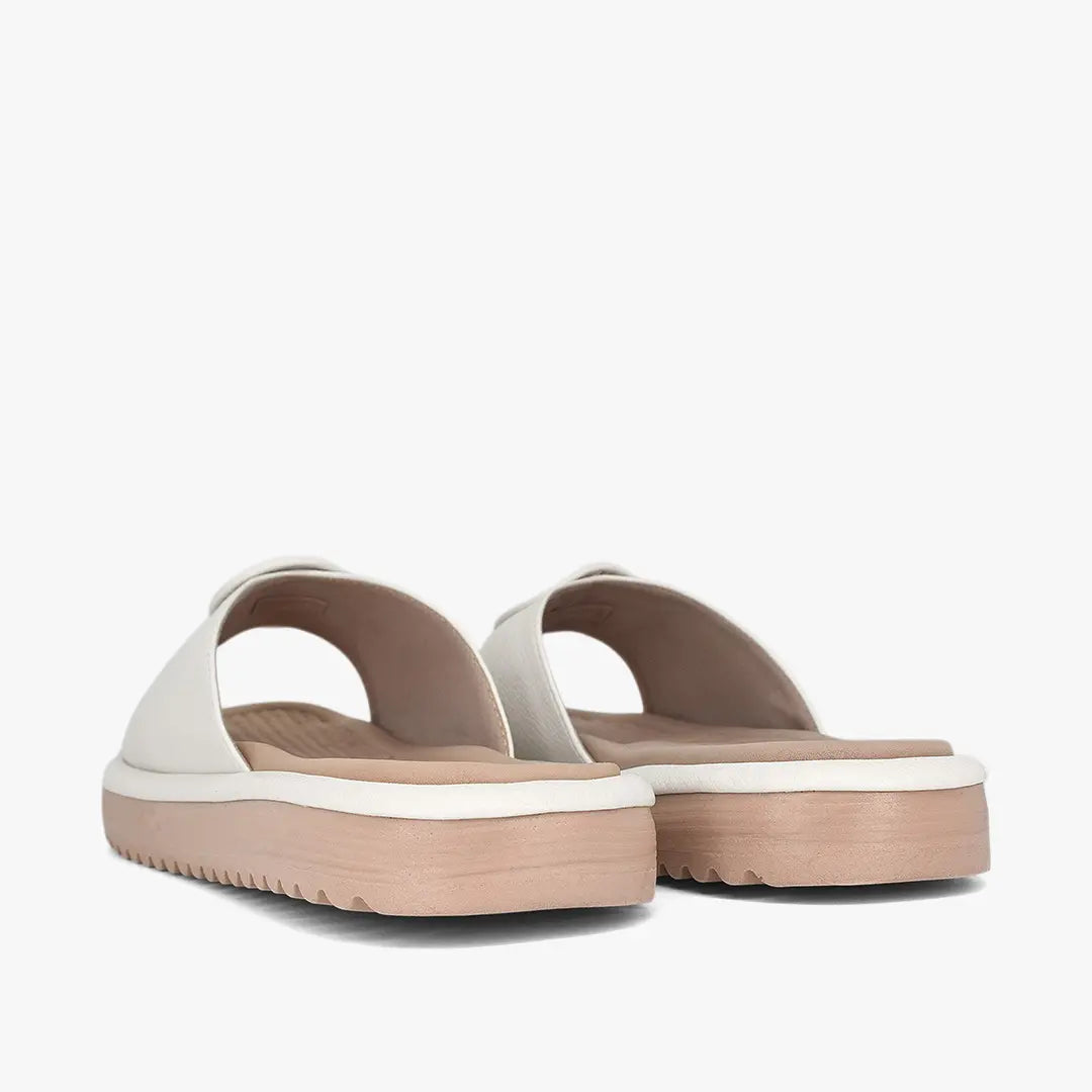 Sandalias para mujer en color talco