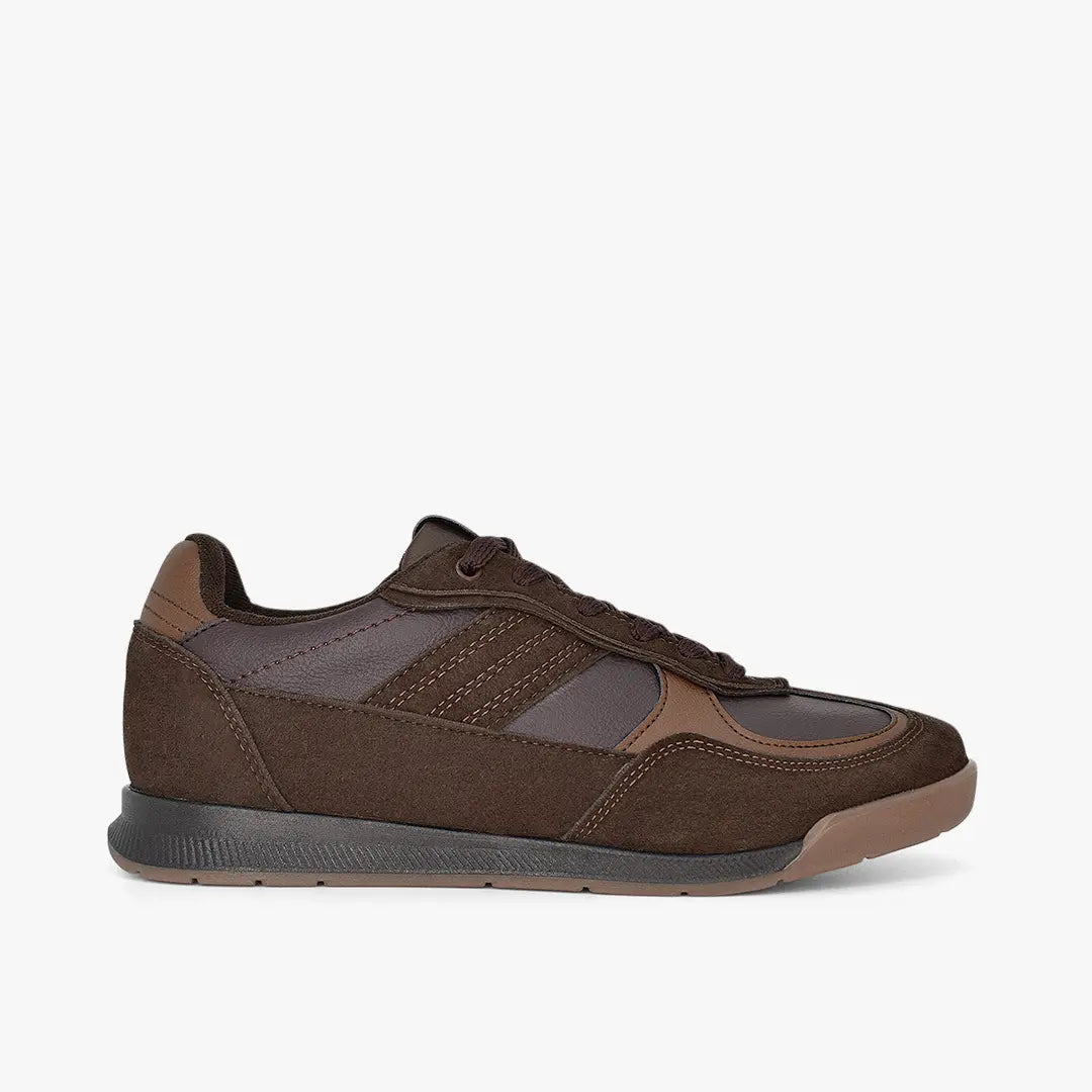 Tenis para hombre en color café