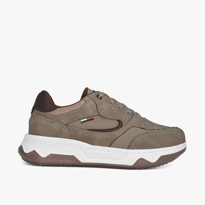 Tenis para hombre en color chocolate