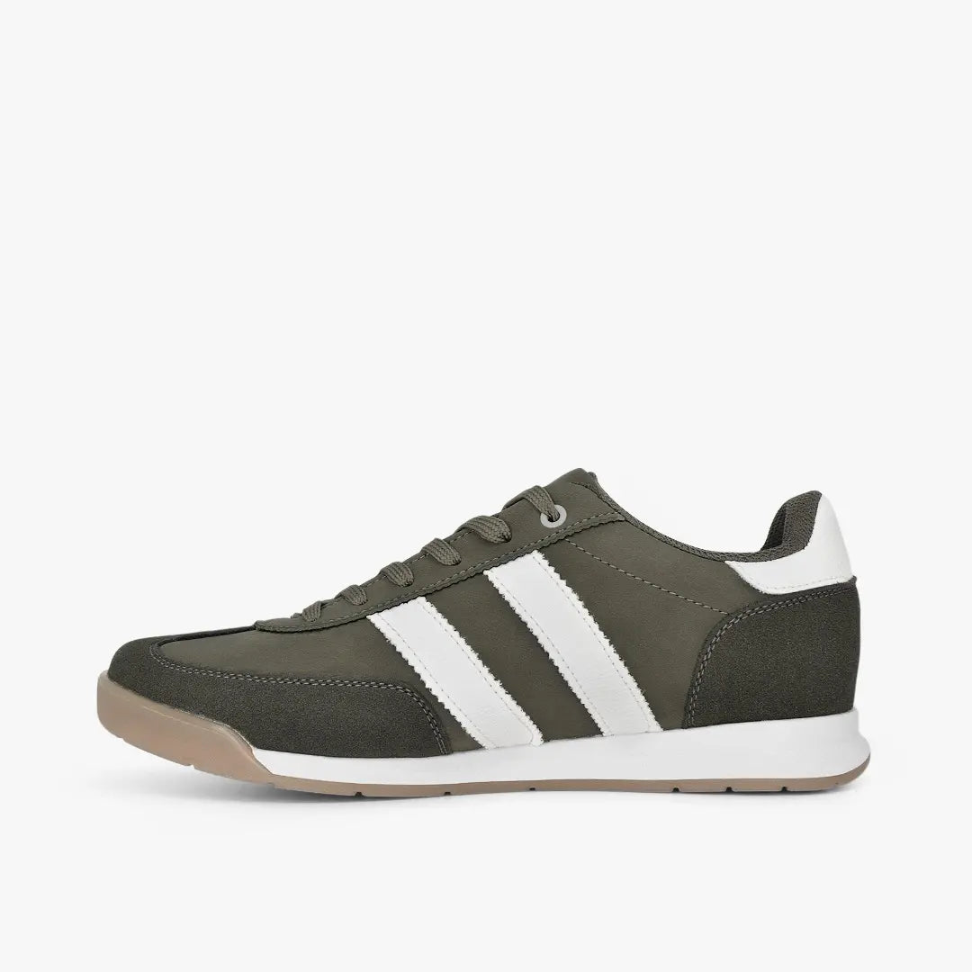 Tenis para hombre en color verde
