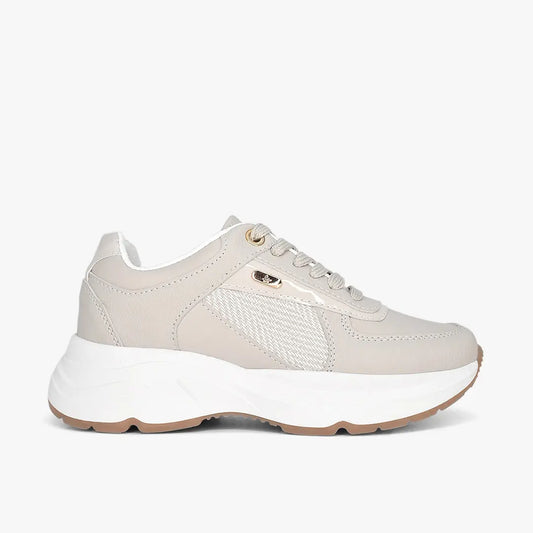 Tenis para mujer en color almendra