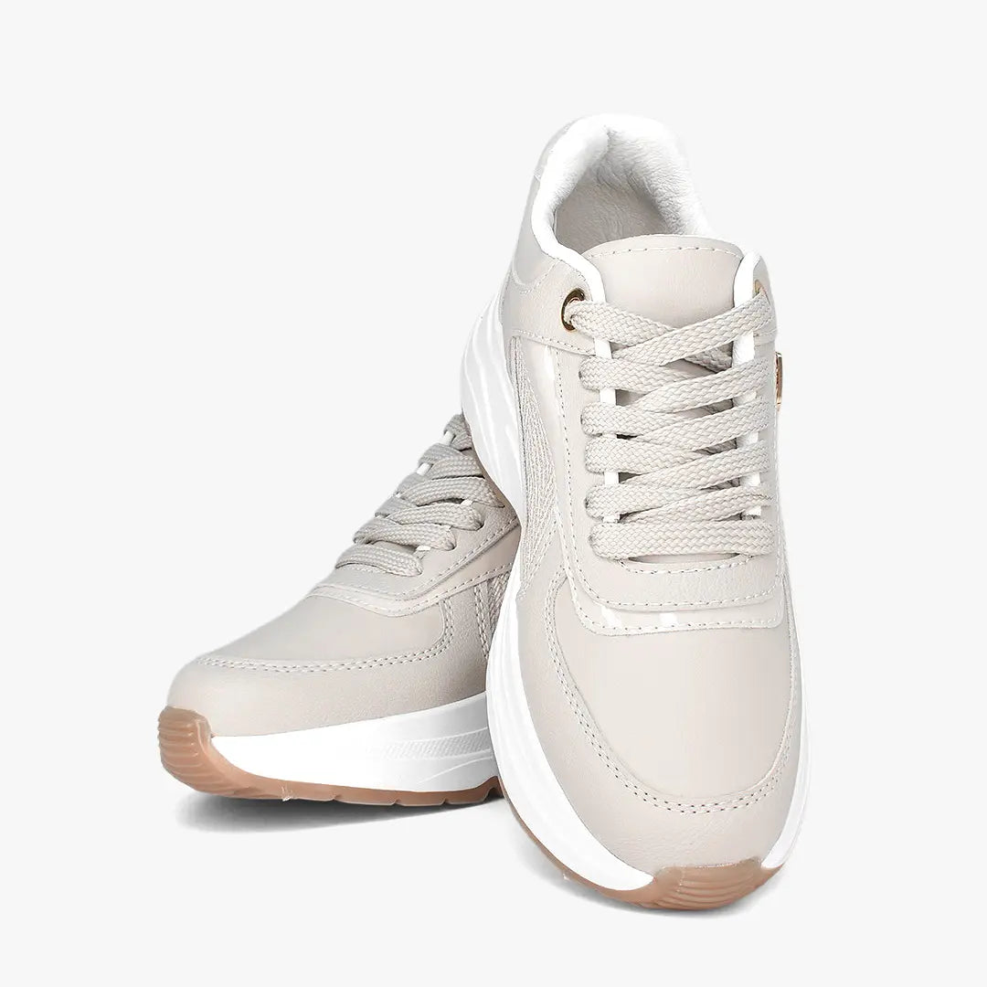 Tenis para mujer en color almendra