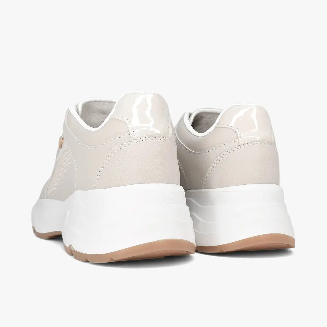 Tenis para mujer en color almendra
