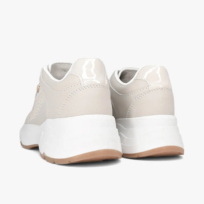 Tenis para mujer en color almendra