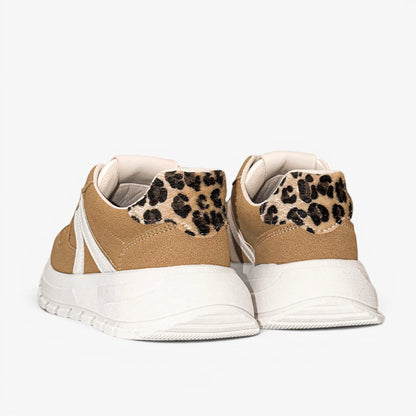 Tenis para mujer en color arena