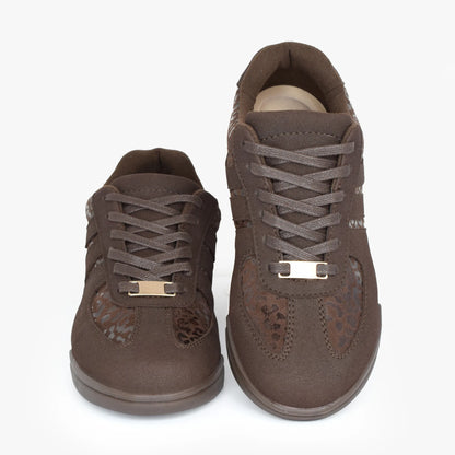Tenis para mujer en color café