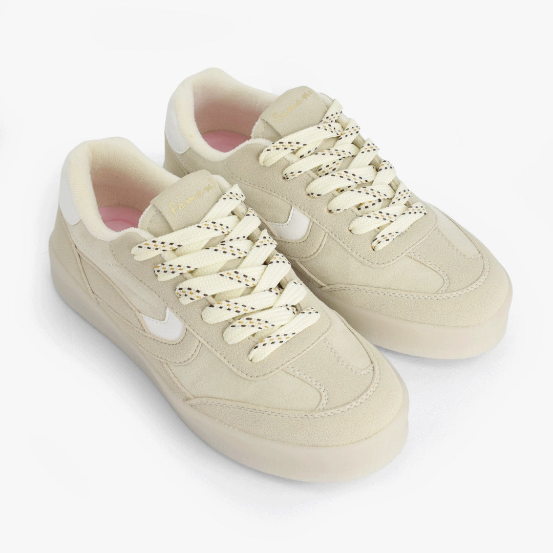 Tenis para mujer en color lecherita