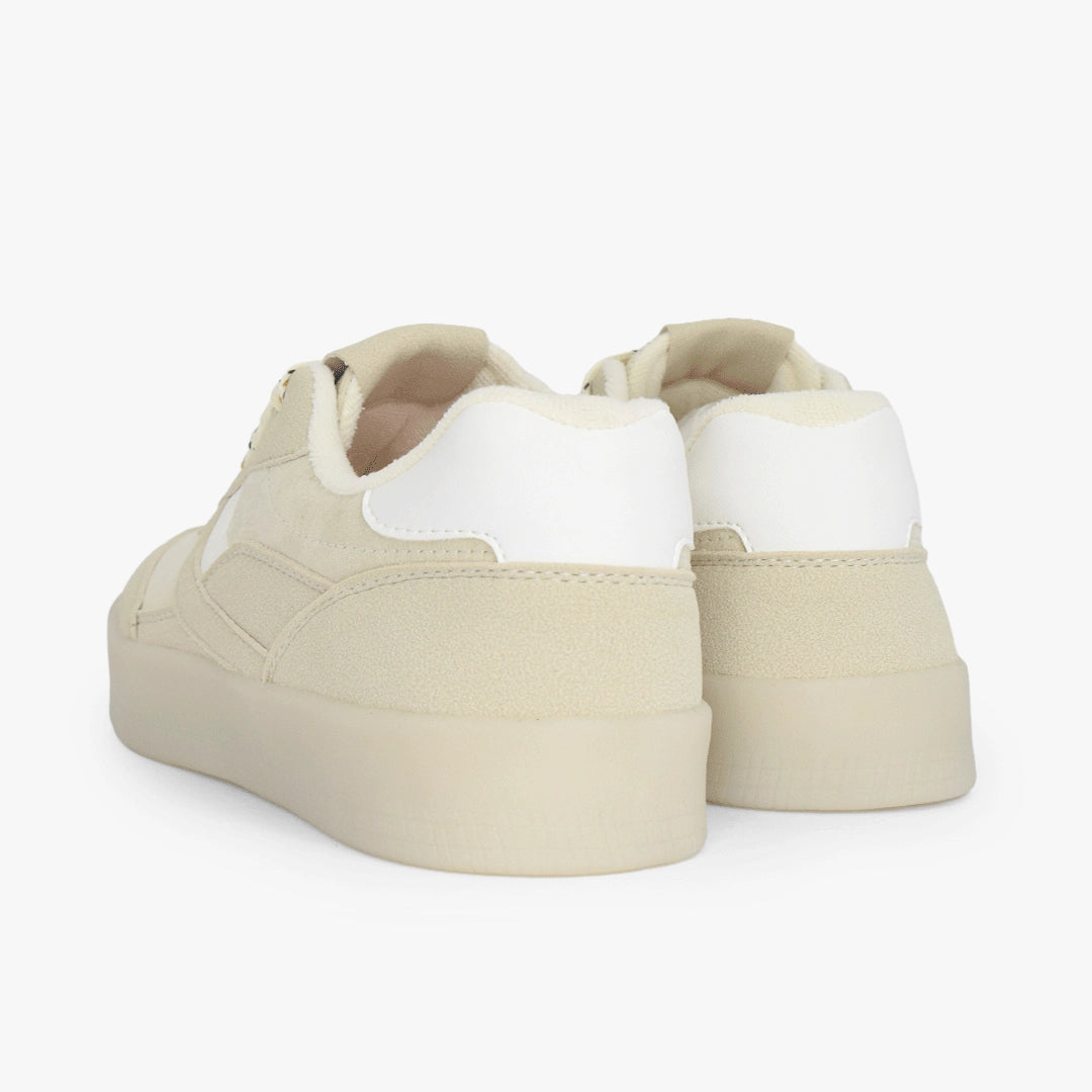 Tenis para mujer en color lecherita