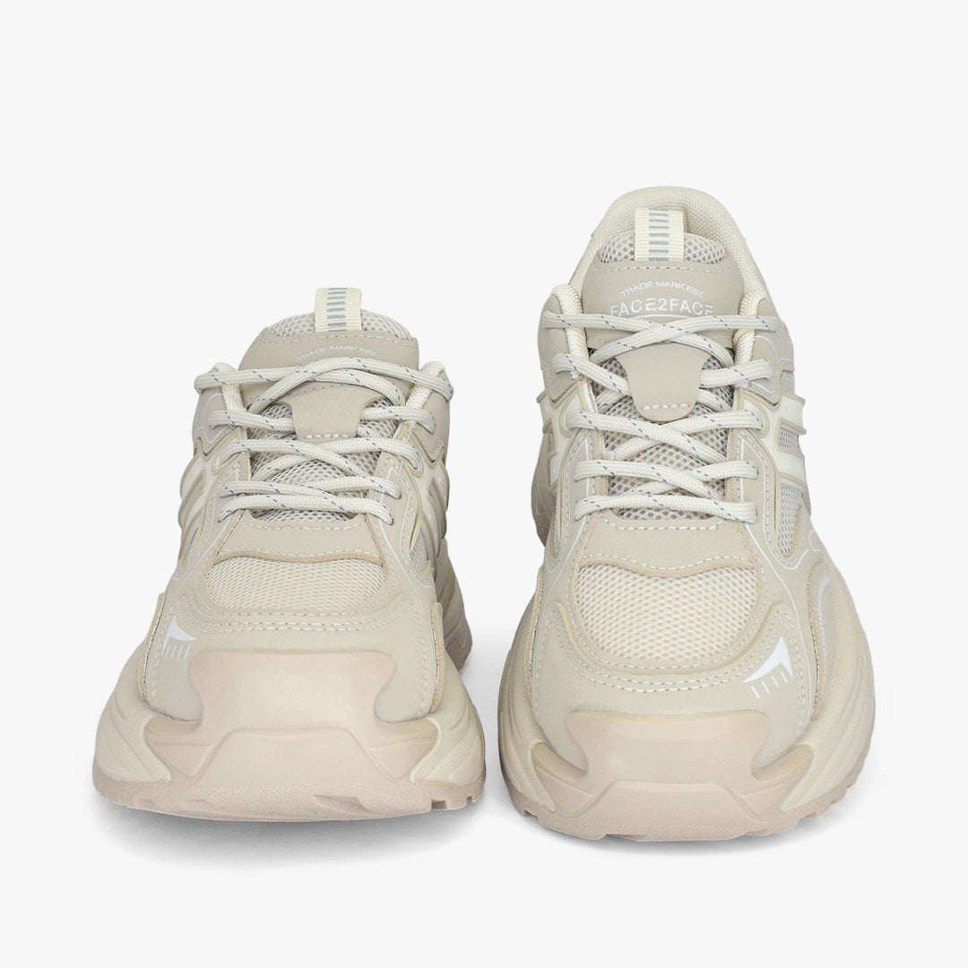 Tenis para mujer en color almendra