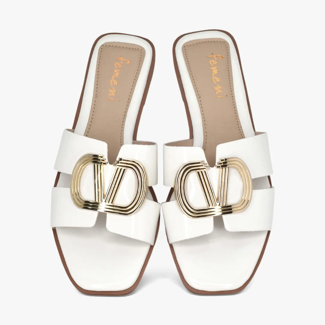Sandalias planas para mujer en color talco