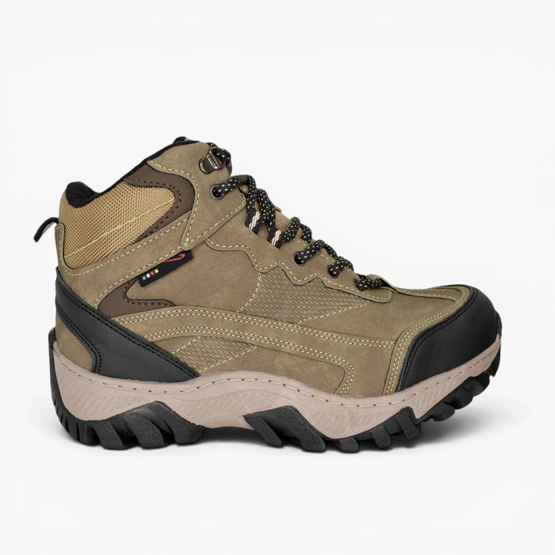Botas outdoor para hombre en color pardo