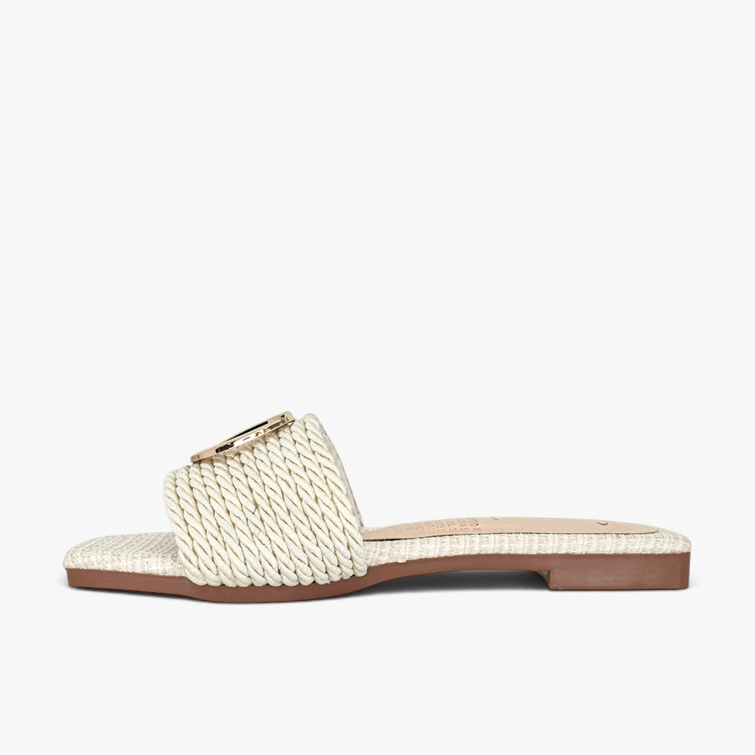 Sandalias planas para mujer en color talco - Imagen 3