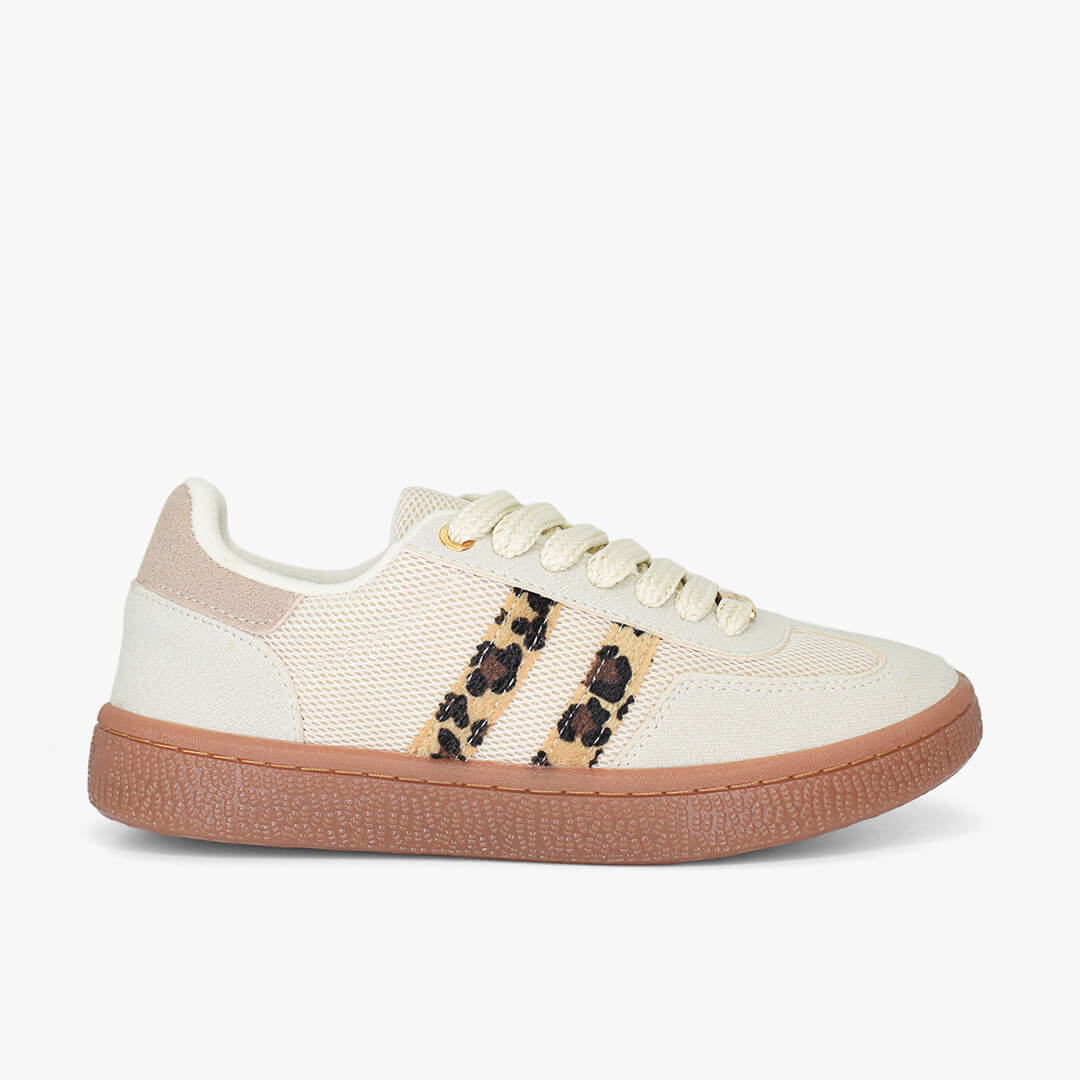 Tenis para mujer en color arena